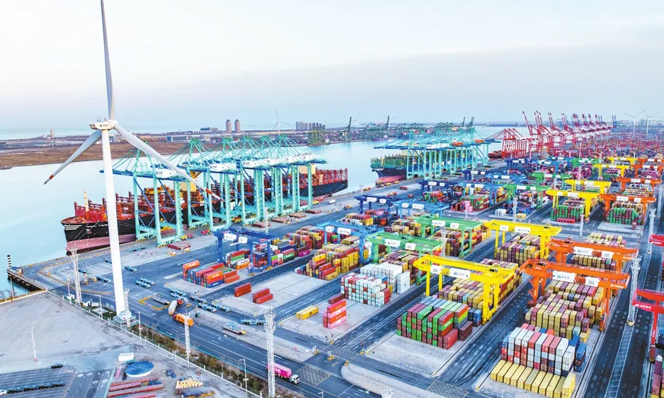 Порт Тяньцзинь в Китае ускоряет зеленый переход для инициативы Пояс и путь