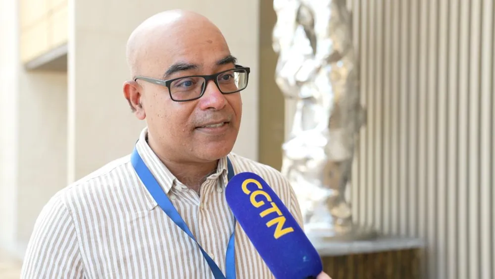 Investigadores obtienen muestras lunares de Chang'e-5 de China