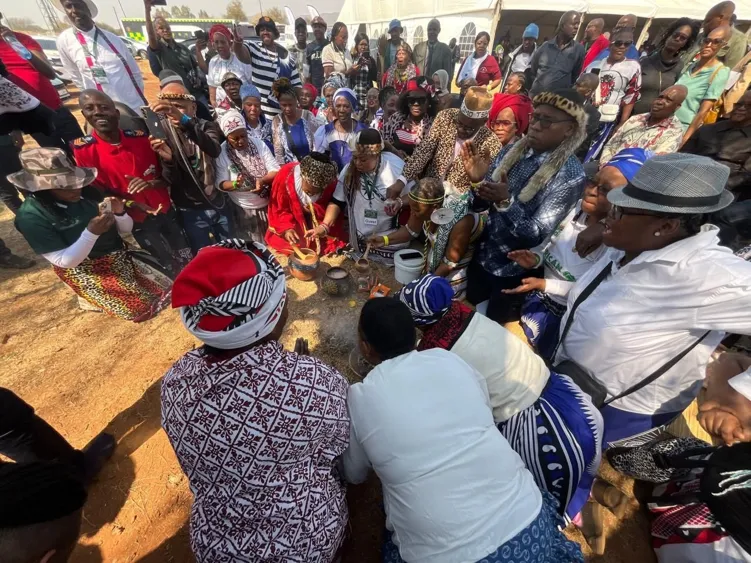 Sudáfrica conmemora el Día de la Medicina Tradicional Africana