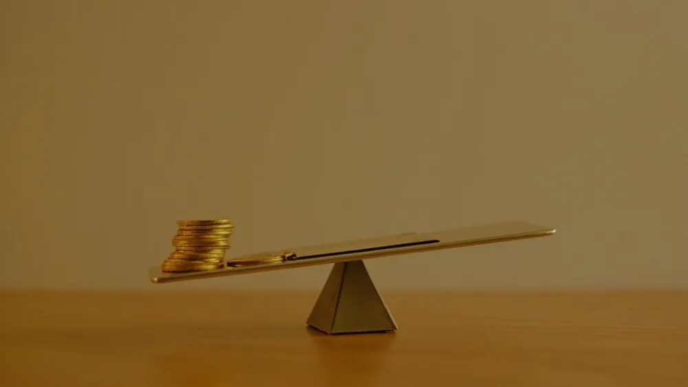 Swiss government proposes strict capital rules, a significant setback for UBS.
