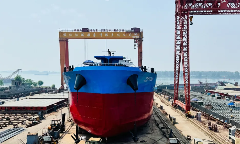 Chinese Shipbuilders Suspend Trading to Form Largest Firm