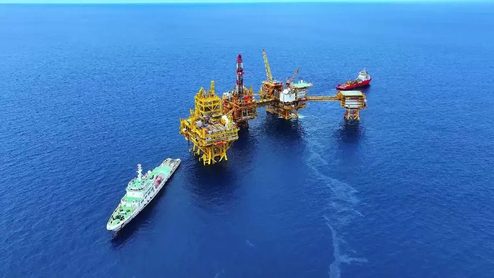 China Launches New Deepwater Gas Field Operations