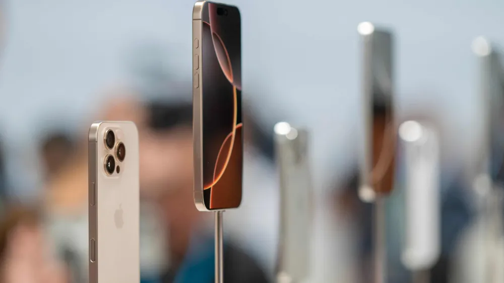 Apple lanza iPhone 16 con potente inteligencia artificial incluida