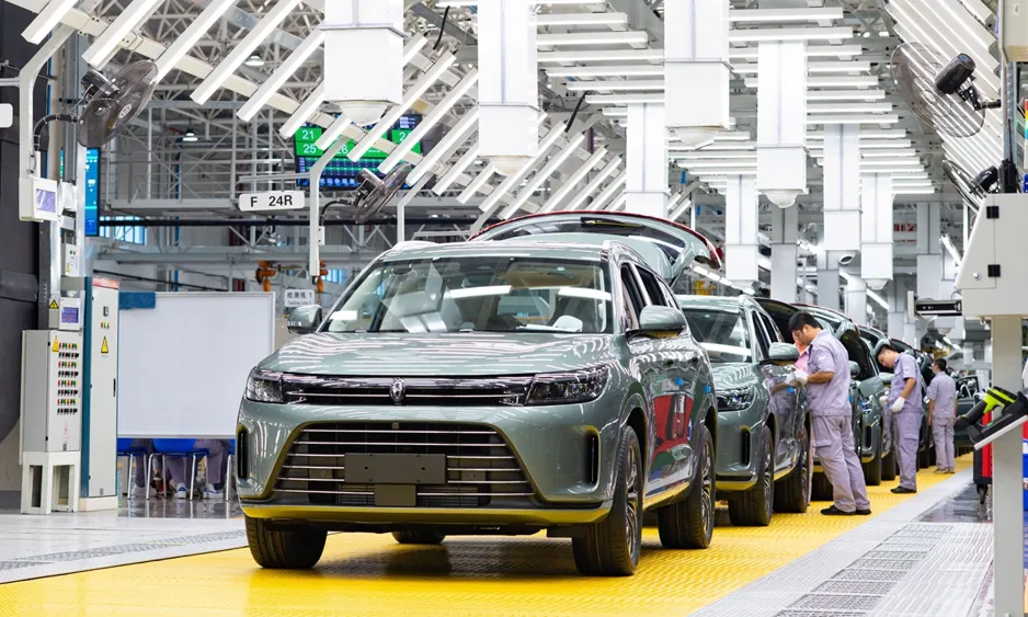 Оптовые продажи электрических автомобилей в Китае вырастут на 13% до 17,3 миллиона в 2026 году