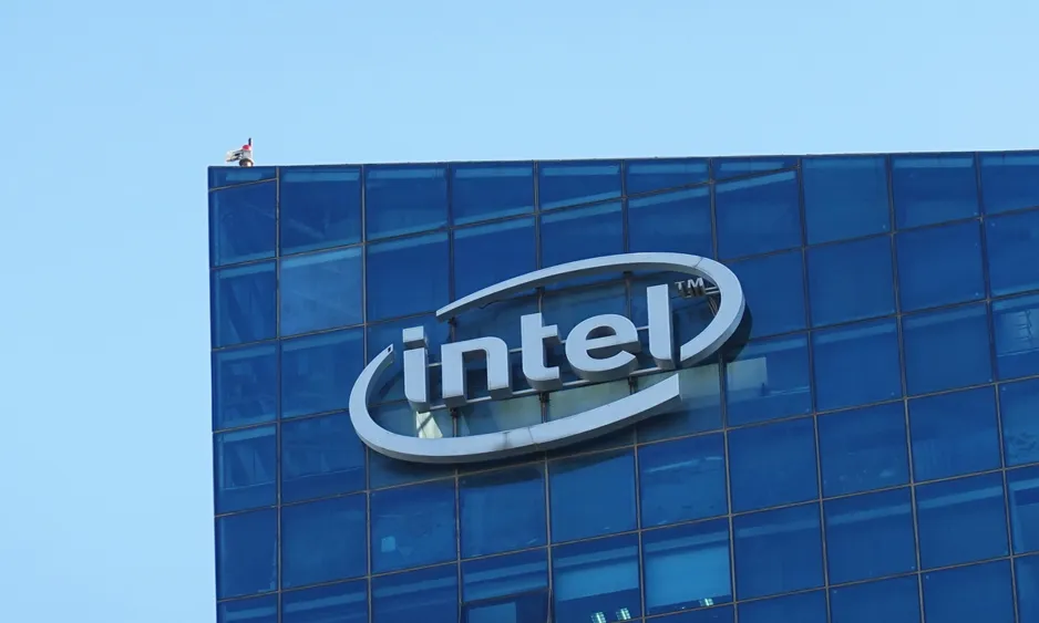 White House Confirms US Talks for 10% Intel Stake Amid Trust Concerns