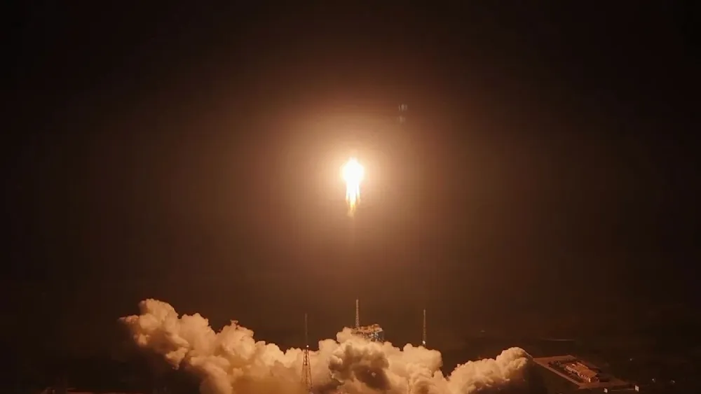 Китай запустил грузовой корабль Tianzhou-9 для доставки на станцию