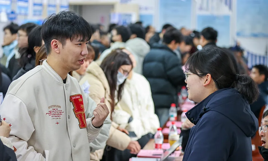 Chinese Localities Host 22000 Job Fairs to Enhance Employment