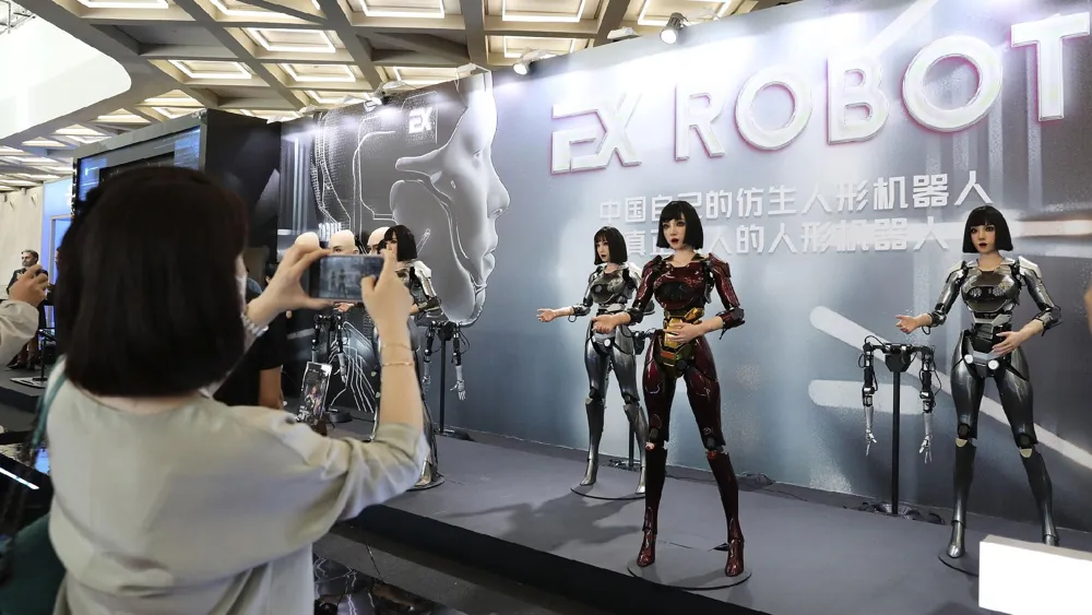 Découverte de la robotique à la Conférence mondiale 2024