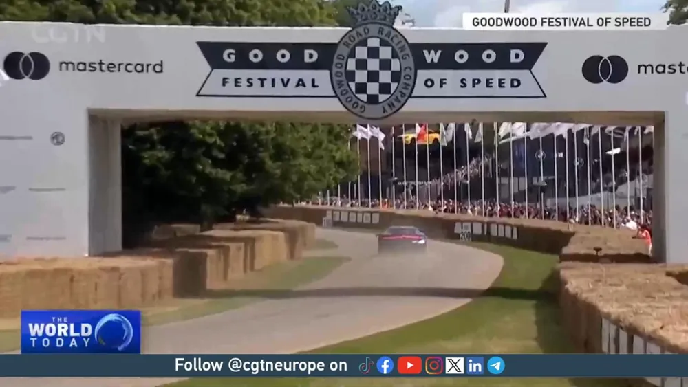 Solar Cars and Tire Dust Shape Automobile Future at Goodwood