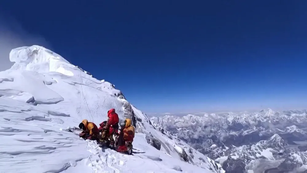 Revelan hallazgos de la segunda expedición científica en el altiplano Qinghai-Tíbet de China