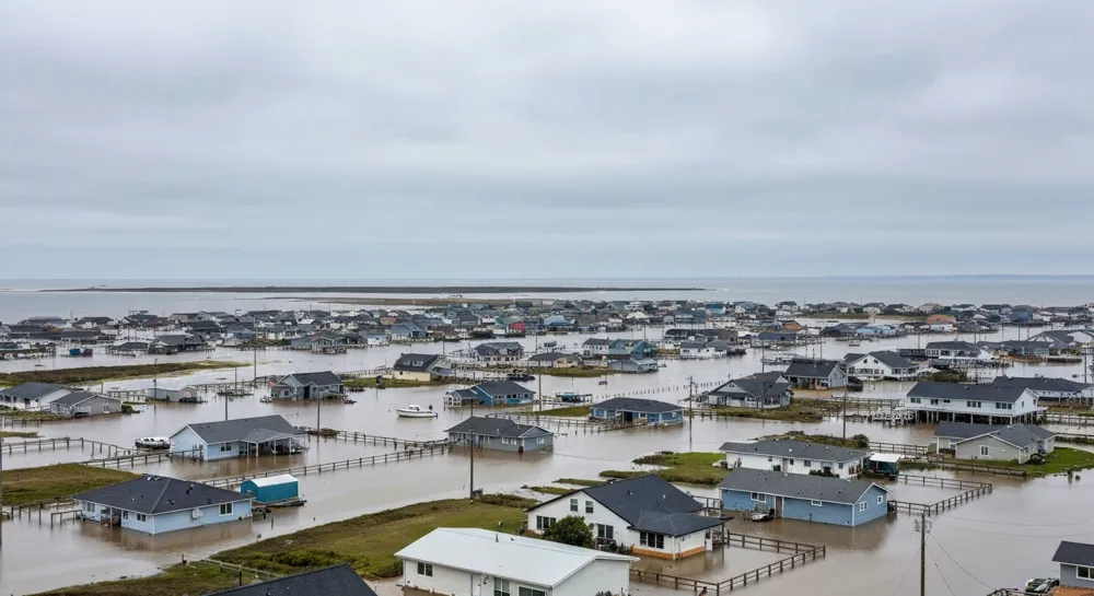Eine Gratwanderung über einem Stadtbild von Unternehmen.