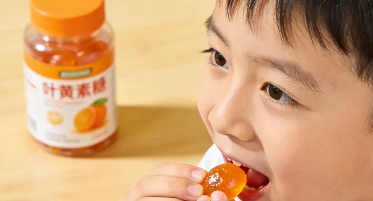 How can lutein protect your eyes from damage?