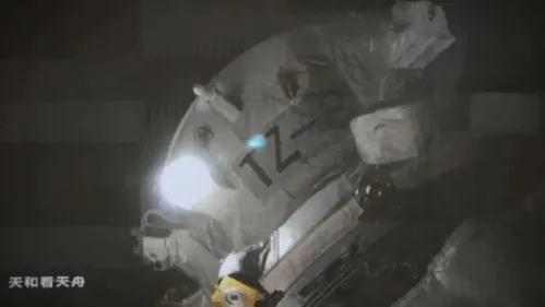 Корабль спецназ Тяньчжоу-8 Китая успешно пристыковался к станции