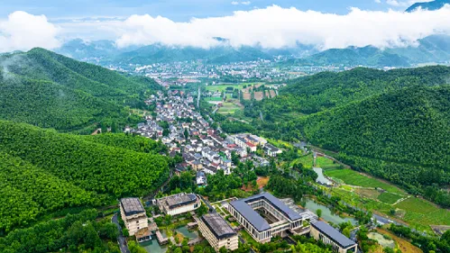 Chinas Konzept der zwei Berge und sein Einfluss auf die grüne Entwicklung weltweit
