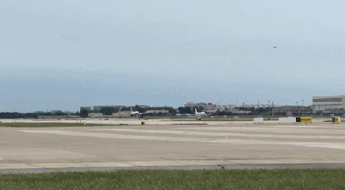 Самолет C919 от Air China успешно завершил первый полет