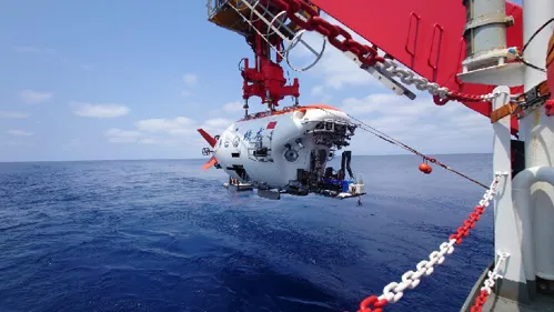 China's Jiaolong Submersible Achieves New Deep-Sea Mission Records